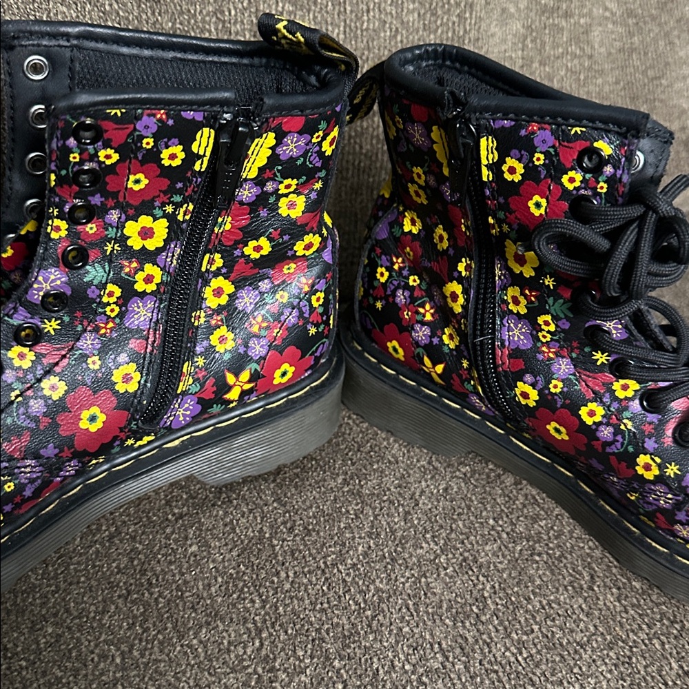 Dr martens size 1 girl - Picture 5 of 7